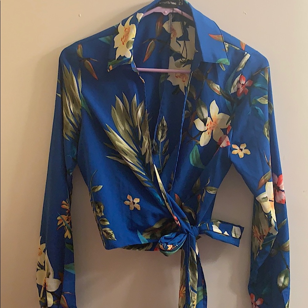 PLT Flower wrap long sleeve crop